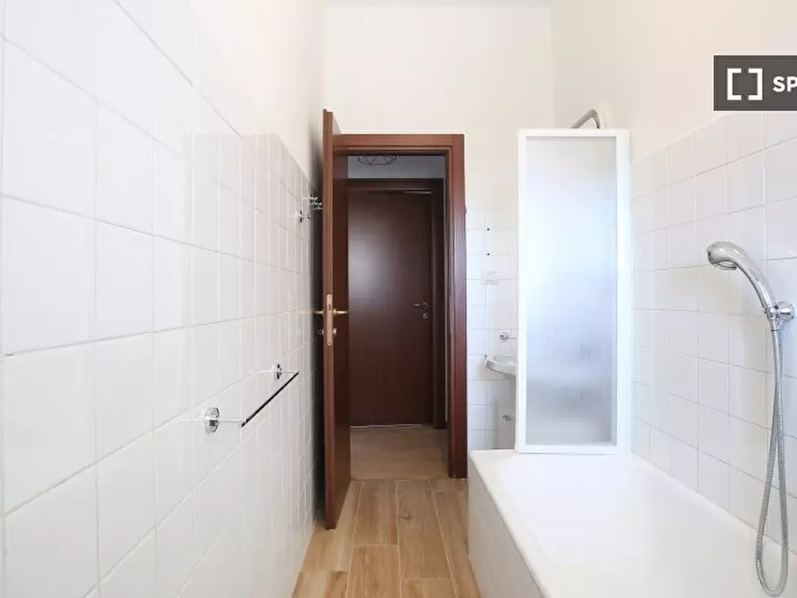 Immagine 17 di Camera condivisa in affitto  in Via Benjamin Constant a Milano
