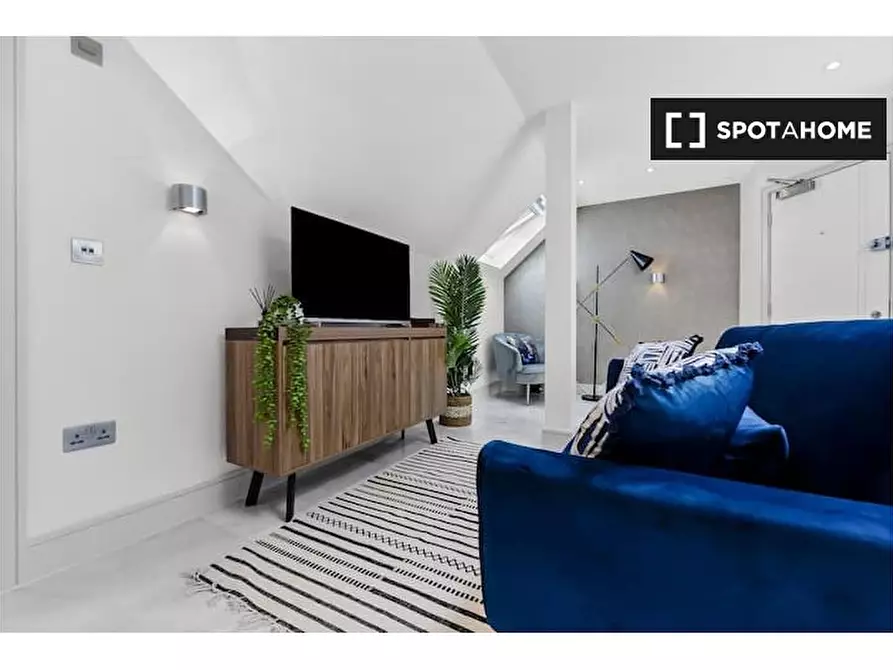 Immagine 11 di Appartamento in affitto  in Flat Goldman House - 122 Wembley Park drive HA9 8HP a Brent