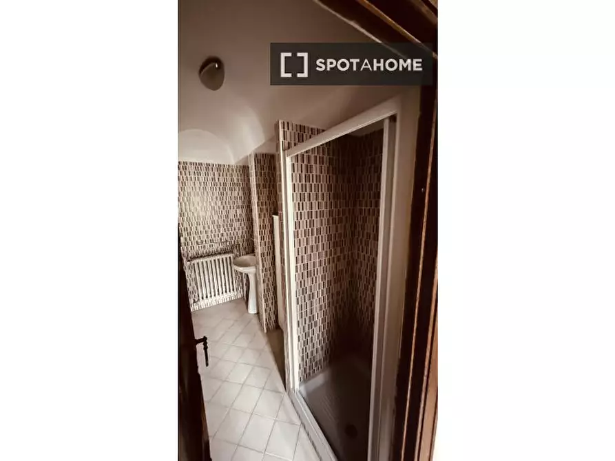 Immagine 7 di Camera condivisa in affitto  in Via della Camilluccia a Roma