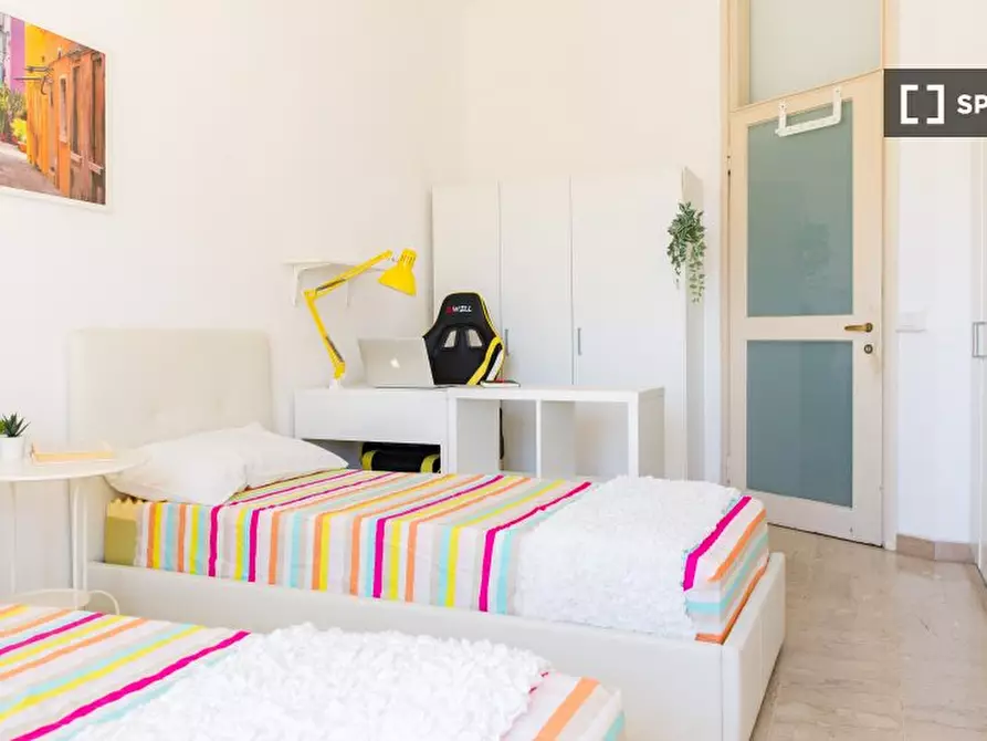 Immagine 5 di Camera condivisa in affitto  in Via Vettabbia a Milano