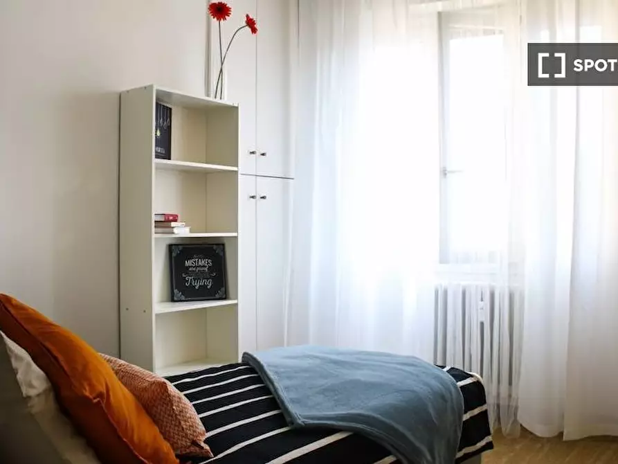 Immagine 2 di Camera condivisa in affitto  in Pusterla a Brescia