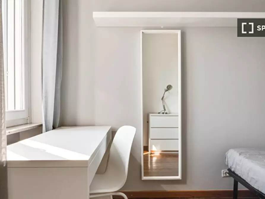 Immagine 2 di Camera condivisa in affitto  in Piazza Umanitaria a Milano