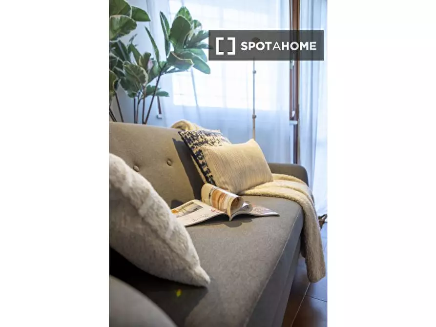 Immagine 18 di Appartamento in affitto  in Via S. Giovanni in Argentella a Roma