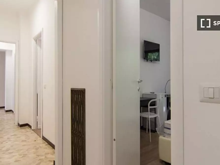 Immagine 17 di Camera condivisa in affitto  in Via Francesco Reina a Milano