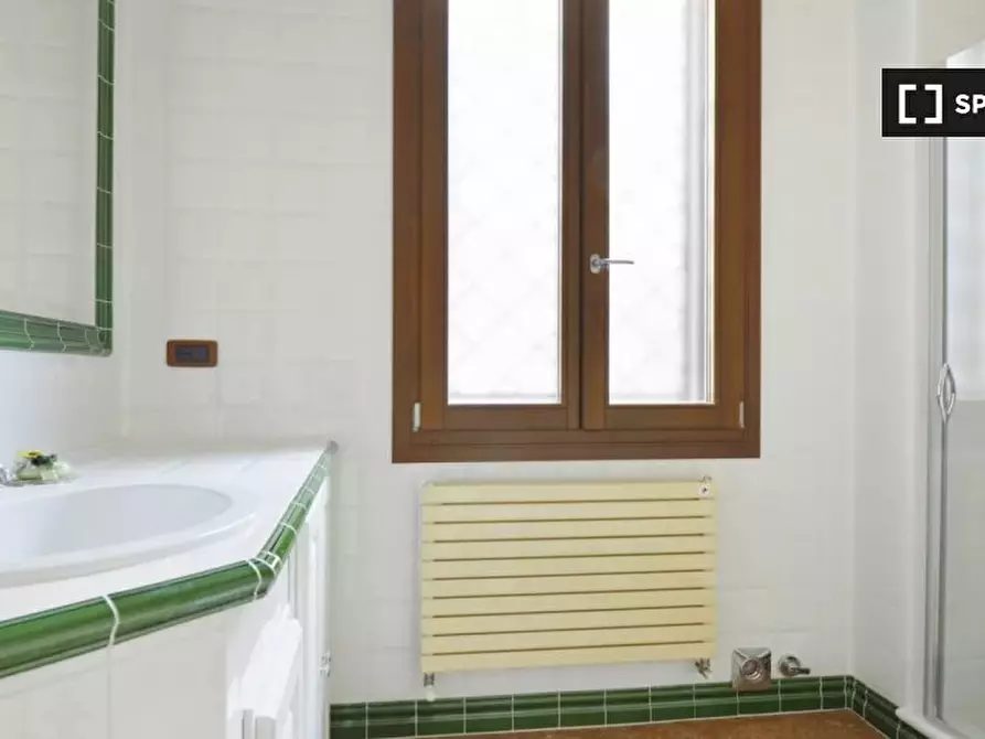 Immagine 11 di Appartamento in affitto  in Via Guerrazzi a Bologna