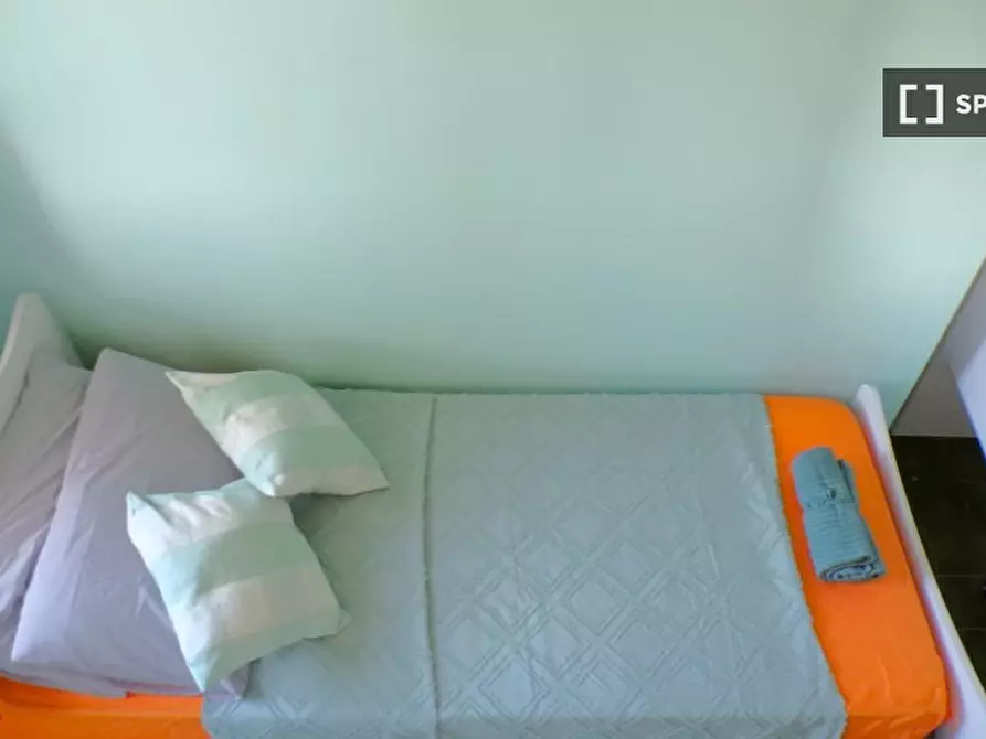 Immagine 5 di Camera condivisa in affitto  in Rodolfo Mondolfo a Bologna