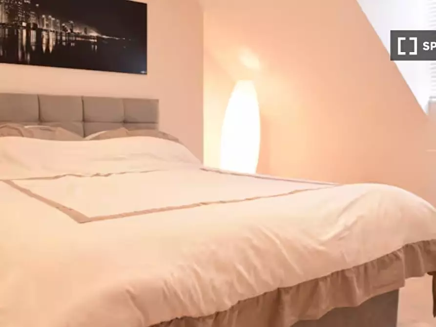 Immagine 3 di Appartamento in affitto  in flat a Camden Town