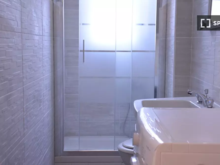 Immagine 9 di Camera condivisa in affitto  in Via Tigelliob a Cagliari