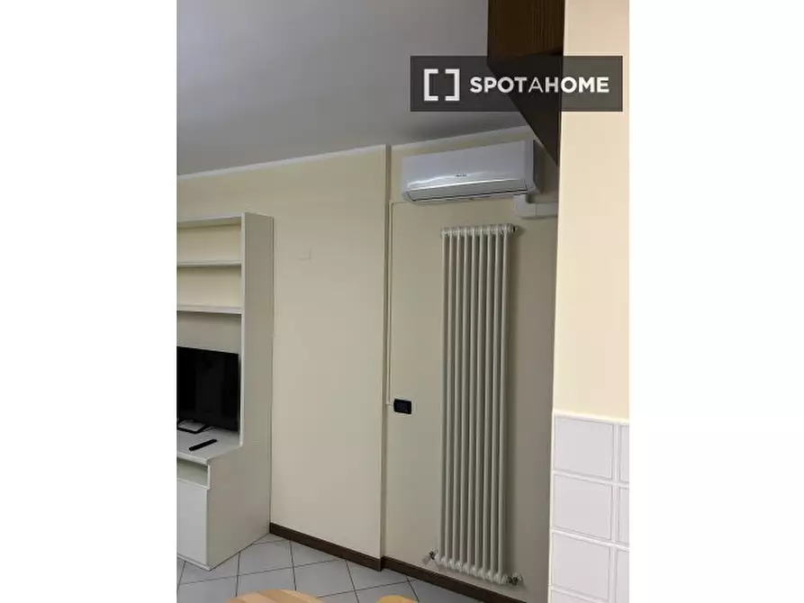 Immagine 8 di Appartamento in affitto  in Via Emilia Ponente a Bologna
