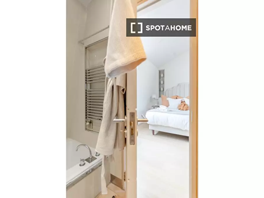 Immagine 18 di Appartamento in affitto  in Ovington Square a Kensington