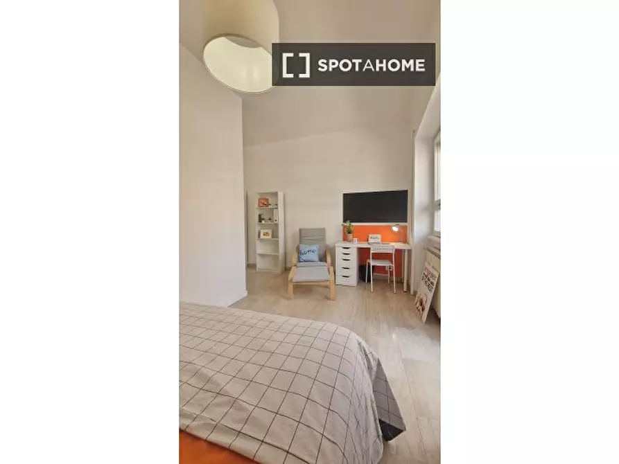 Immagine 4 di Camera condivisa in affitto  in Lungotevere di Pietra Papa a Roma