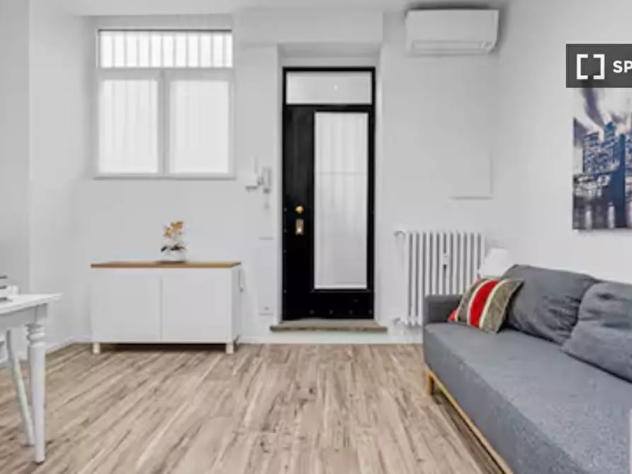 Immagine 16 di Ufficio in affitto  in Via Doberdò a Milano