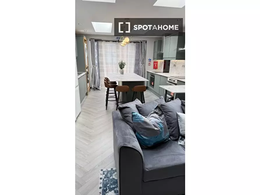 Immagine 11 di Camera condivisa in affitto  in Balmoral Dr a Borehamwood