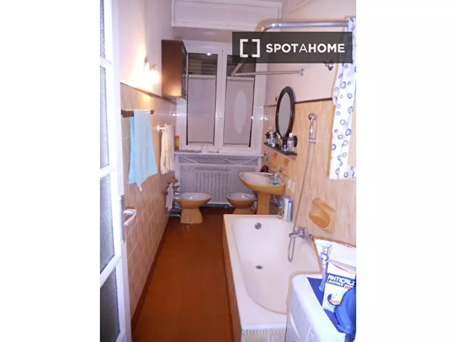 Immagine 6 di Camera condivisa in affitto  in Viale Lucania a Milano