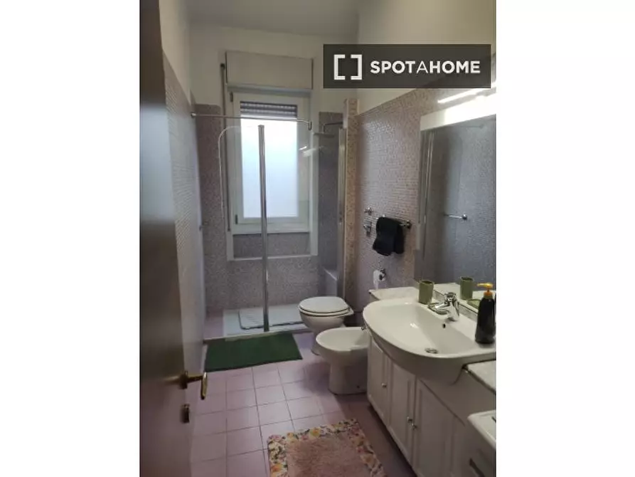 Immagine 8 di Camera condivisa in affitto  in Via Trieste a Segrate