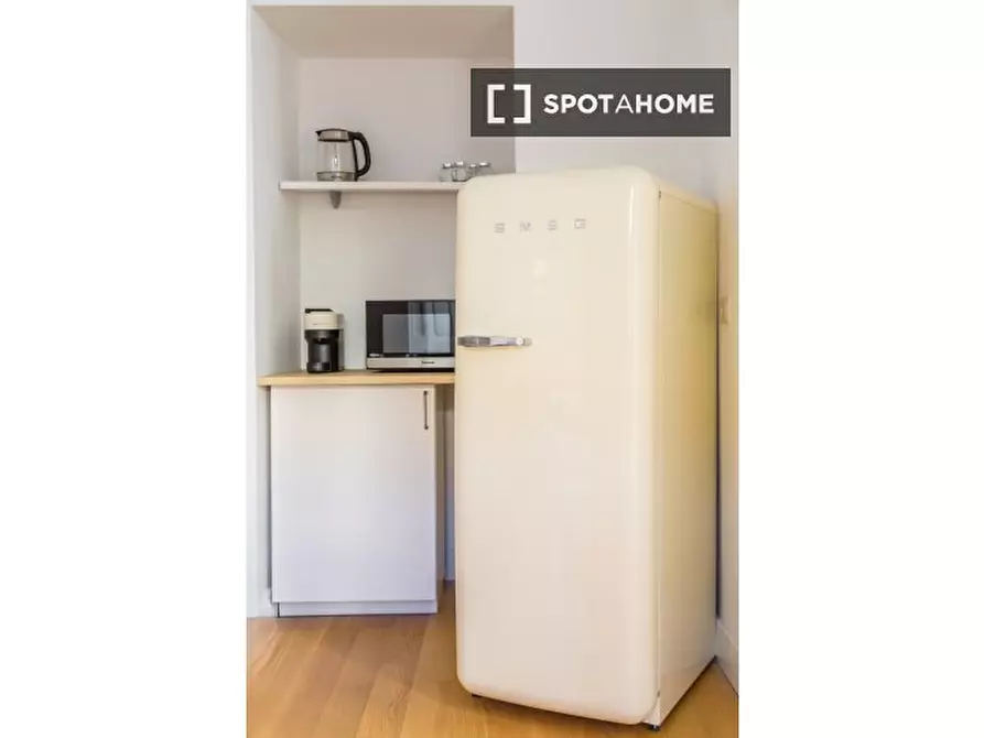Immagine 16 di Appartamento in affitto  in Via Giuseppe Martucci a Napoli