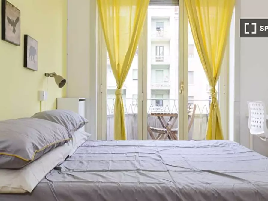 Immagine 1 di Camera condivisa in affitto  in Viale Andrea Doria a Milano