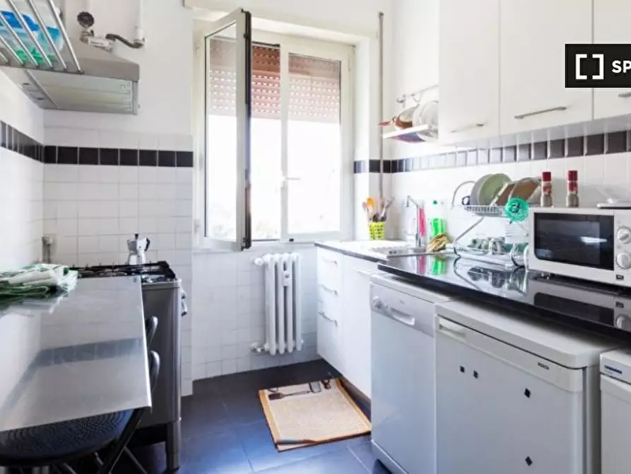 Immagine 5 di Camera condivisa in affitto  in Via Filippi, 00146 Roma RM, Italy a Roma