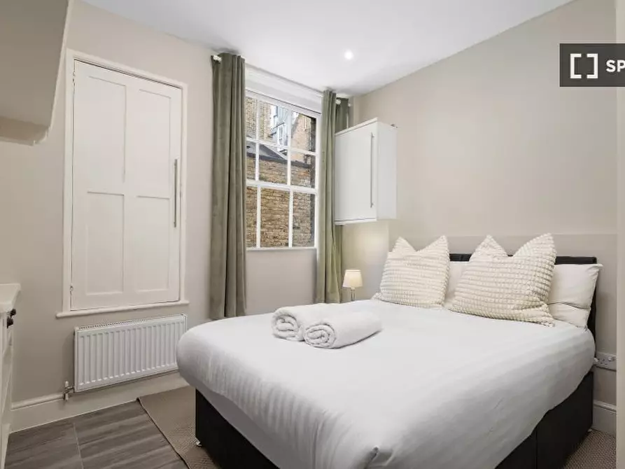 Immagine 1 di Appartamento in affitto  in Great Portland Street a Paddington