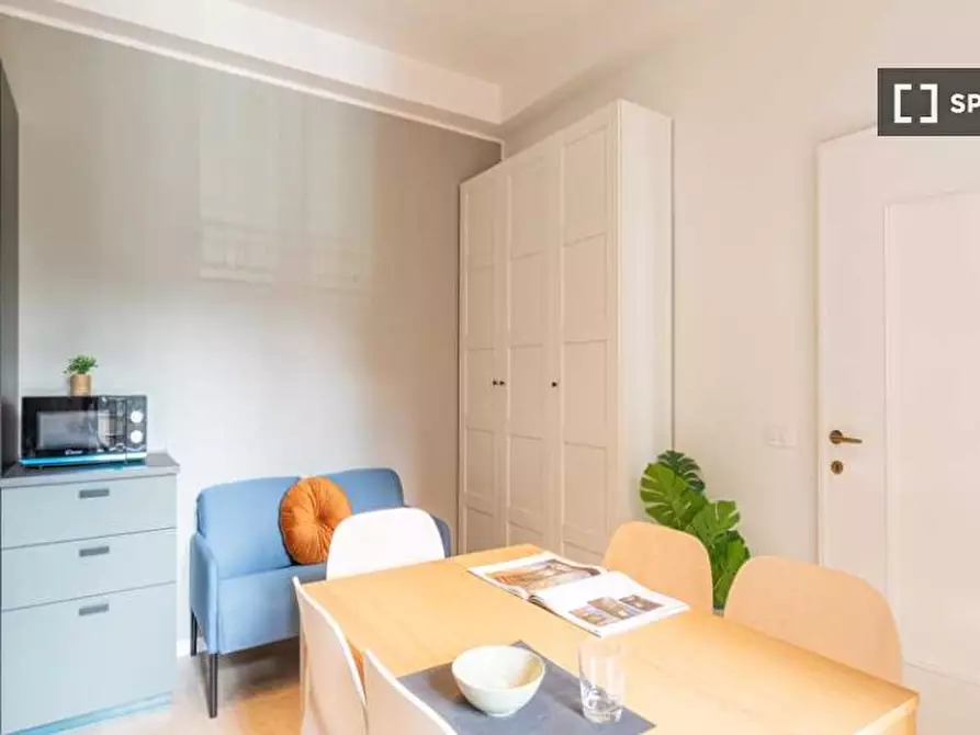 Immagine 5 di Camera condivisa in affitto  in Via Luigi Scrosati a Milano