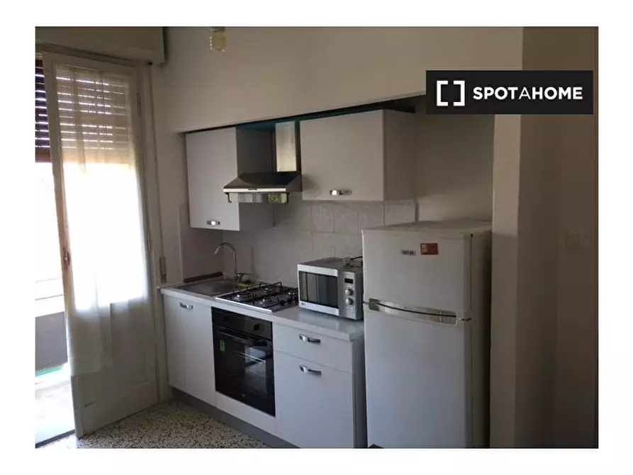 Immagine 4 di Camera condivisa in affitto  in Via Filippo Turati a Bologna