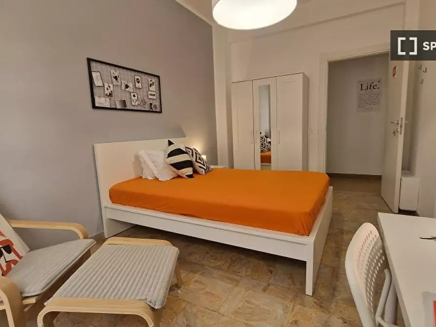 Immagine 17 di Camera condivisa in affitto  in Lungotevere di Pietra Papa a Roma