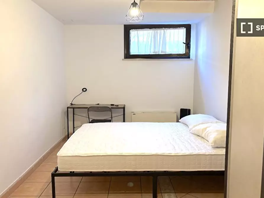 Immagine 1 di Camera condivisa in affitto  in Via Alessandro Brisse a Roma