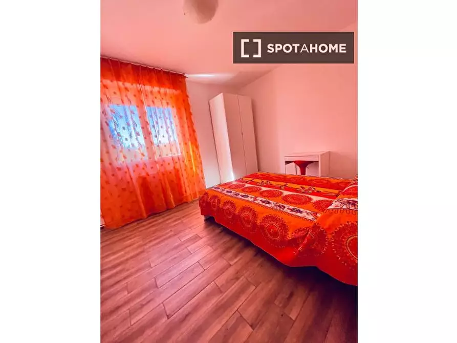 Immagine 4 di Camera condivisa in affitto  in Via dei Salici a Milano