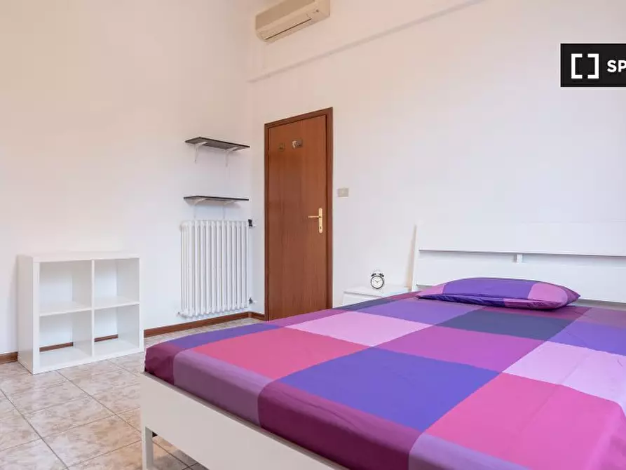 Immagine 3 di Camera condivisa in affitto  in Via Pompeo Vizzani a Bologna