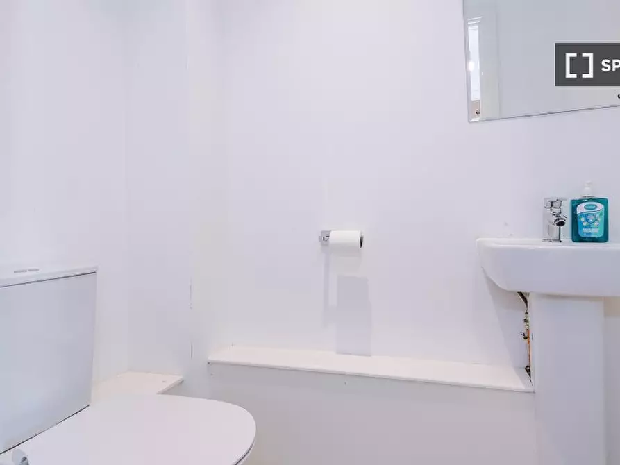 Immagine 13 di Appartamento in affitto  in Craven Street a 