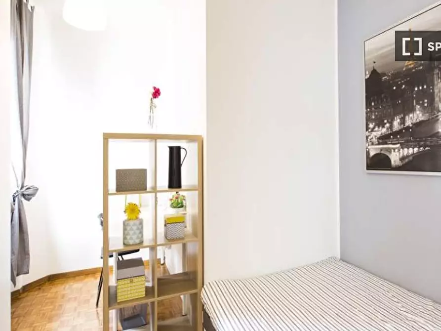 Immagine 2 di Camera condivisa in affitto  in Via Leone Tolstoi a Milano