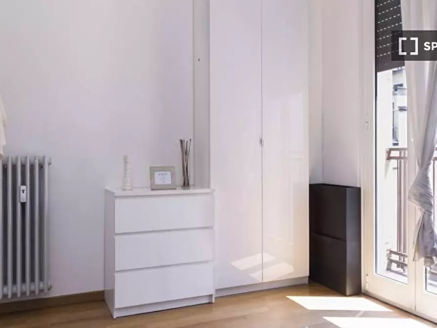 Immagine 3 di Camera condivisa in affitto  in Via Volterra a Milano