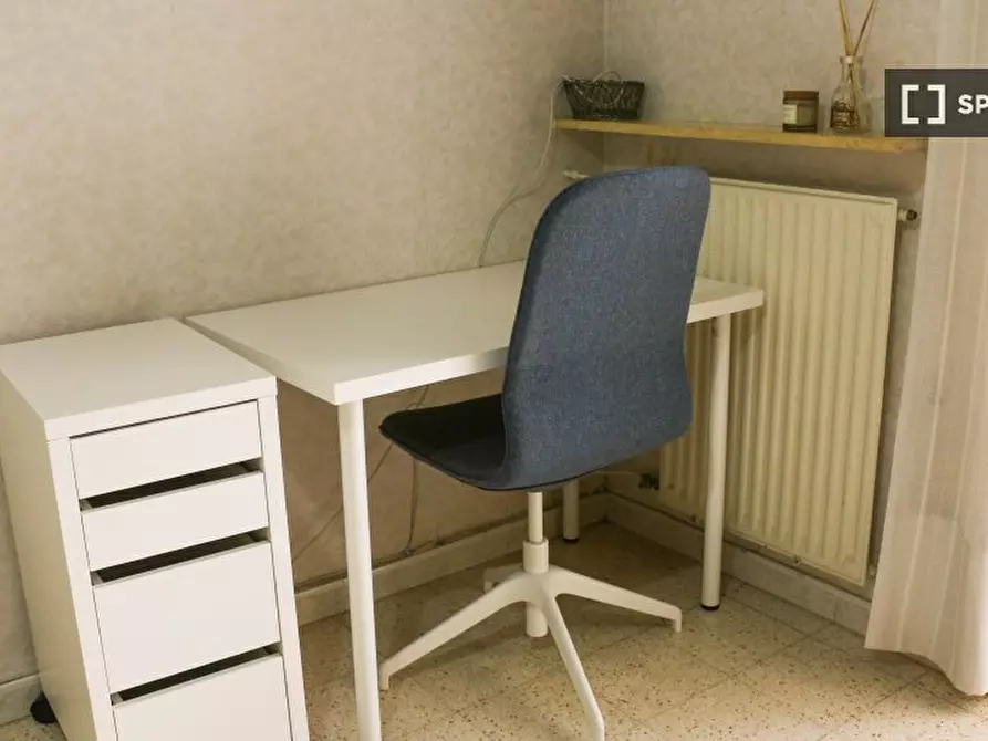 Immagine 4 di Camera condivisa in affitto  in Via Giuseppe de Robertis, 00143 Roma RM, Italy a Roma