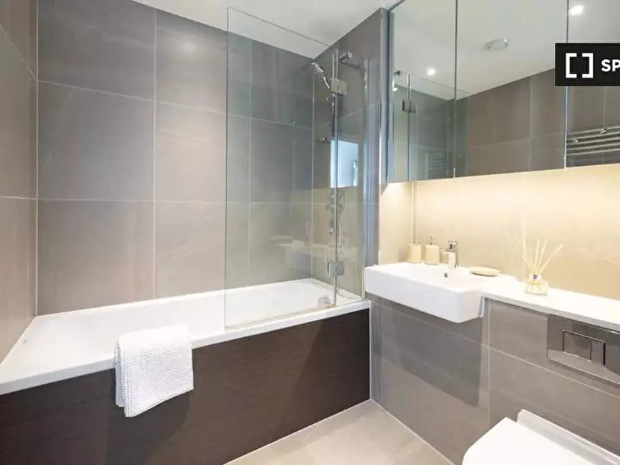 Immagine 8 di Appartamento in affitto  in flat a Greenwich