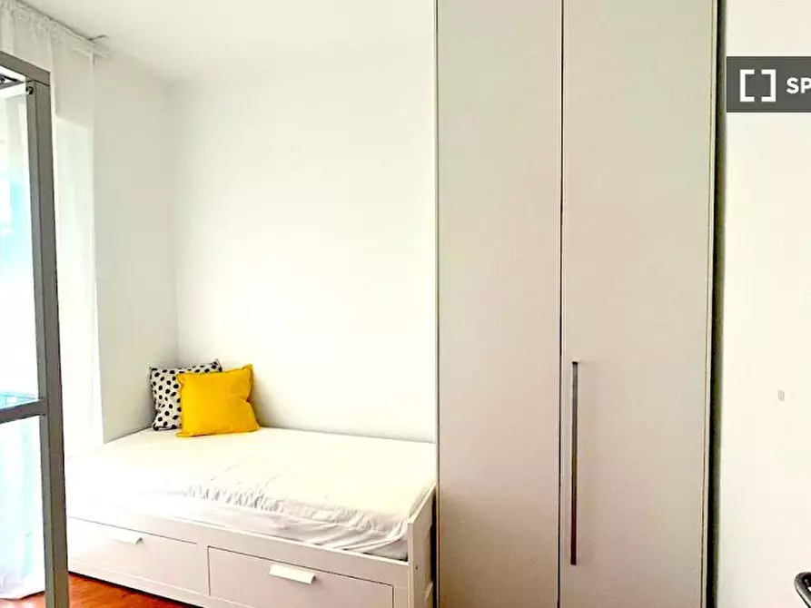 Immagine 1 di Camera condivisa in affitto  in Via Monte Rosa a Genova