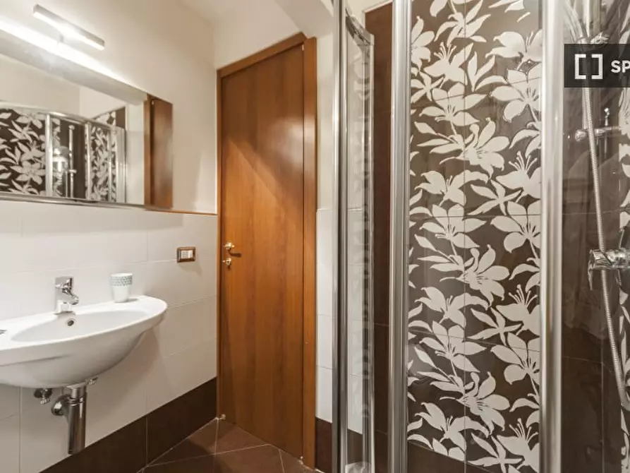 Immagine 14 di Appartamento in affitto  in Via Dante Alighieri a Firenze