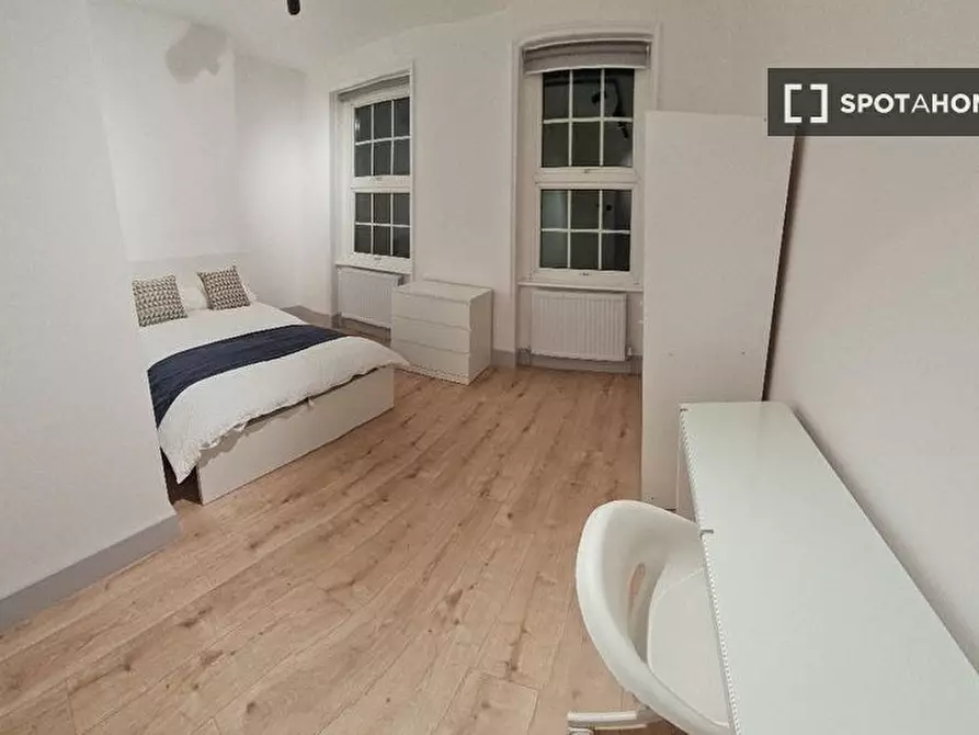 Immagine 2 di Camera condivisa in affitto  in A Frederick St a Camden Town
