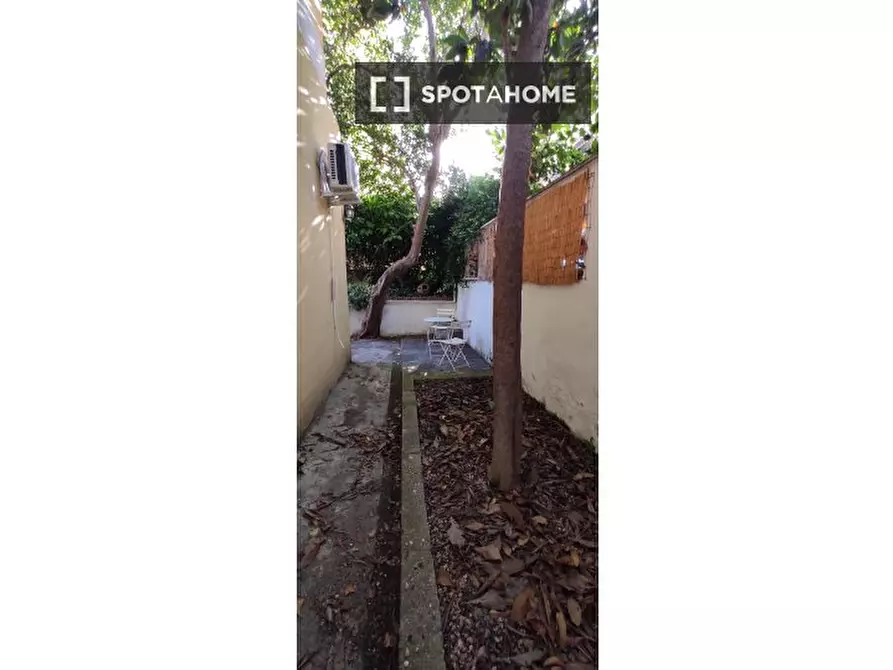 Immagine 8 di Appartamento in affitto  in Via Rossano a Roma