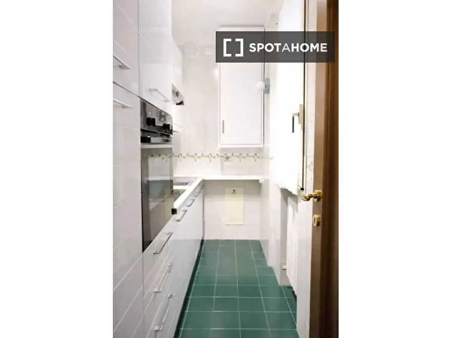 Immagine 10 di Appartamento in affitto  in Via S. Petronio Vecchio a Bologna