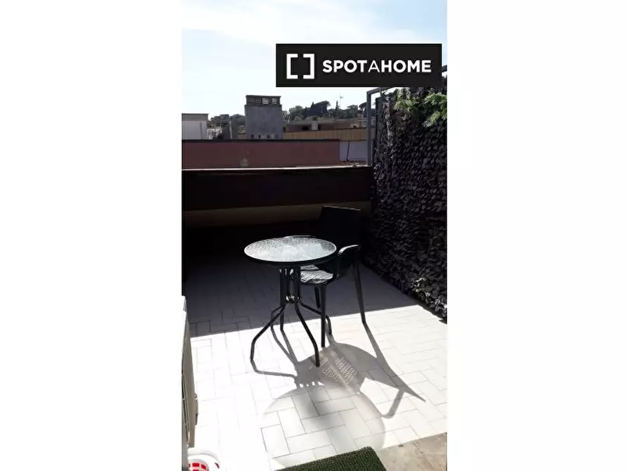 Immagine 1 di Appartamento in affitto  in Via Leopoldo Serra a Roma