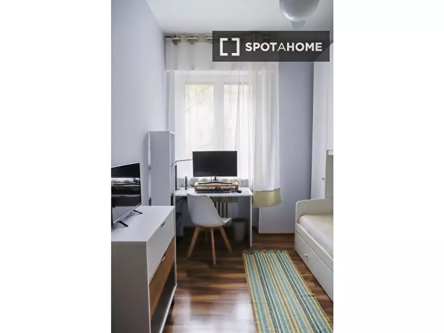 Immagine 1 di Camera condivisa in affitto  in Via Tavazzano a Milano