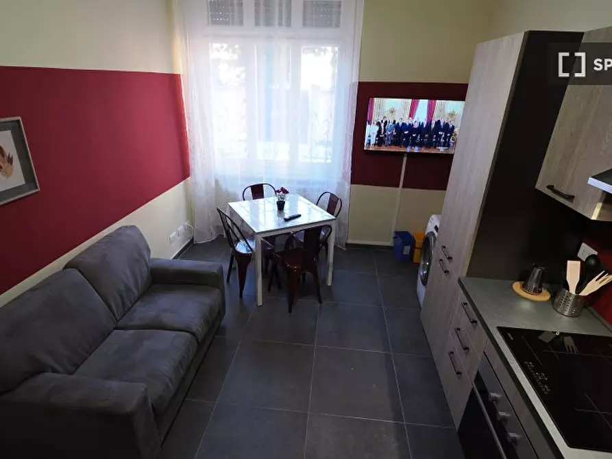 Immagine 5 di Camera condivisa in affitto  in Corso Peschiera a Torino