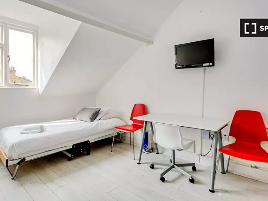 Immagine 15 di Residence in affitto  in Earls Ct Rd a Kensington
