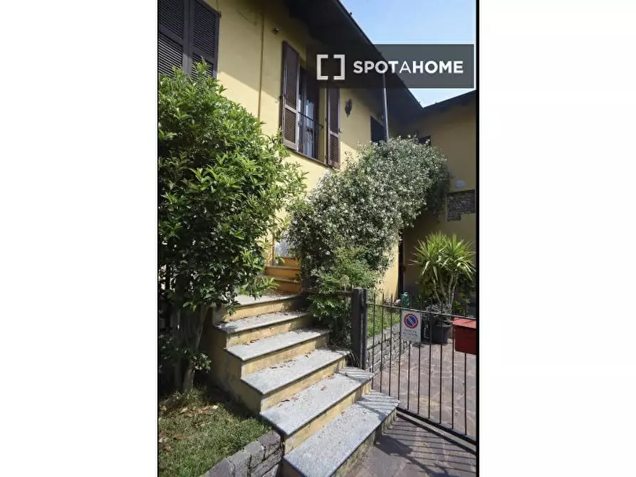 Immagine 5 di Ufficio in affitto  in Strada Alzaia Naviglio Grande a Arconate