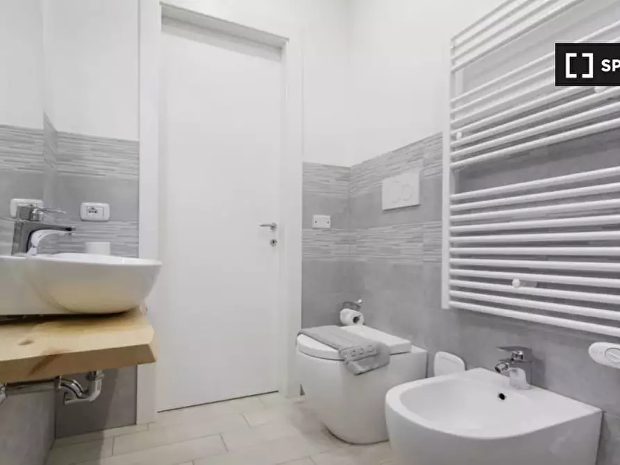 Immagine 13 di Appartamento in affitto  in Via Cairoli a Bologna