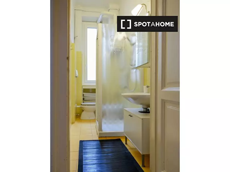 Immagine 13 di Appartamento in affitto  in Via Pietro Calvi, 20129 Milano MI, Italy a Milano