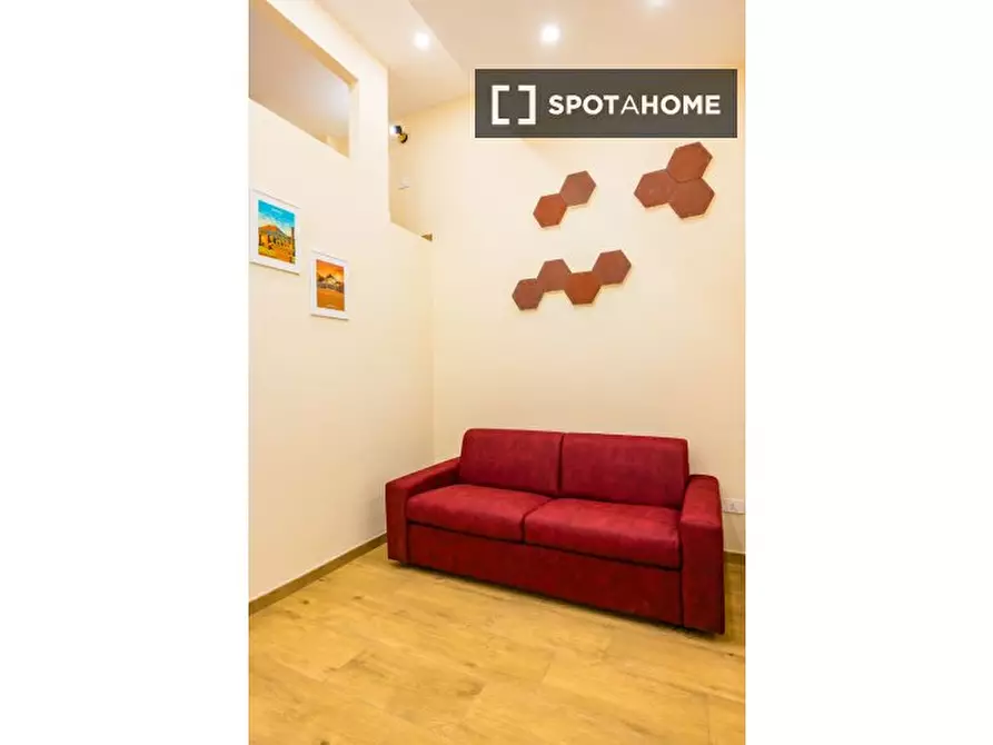 Immagine 15 di Appartamento in affitto  in Via Nuova PoggiorealeD a Napoli