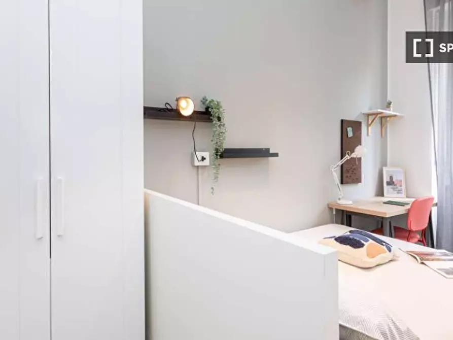 Immagine 5 di Camera condivisa in affitto  in Viale Emilio Caldara a Milano