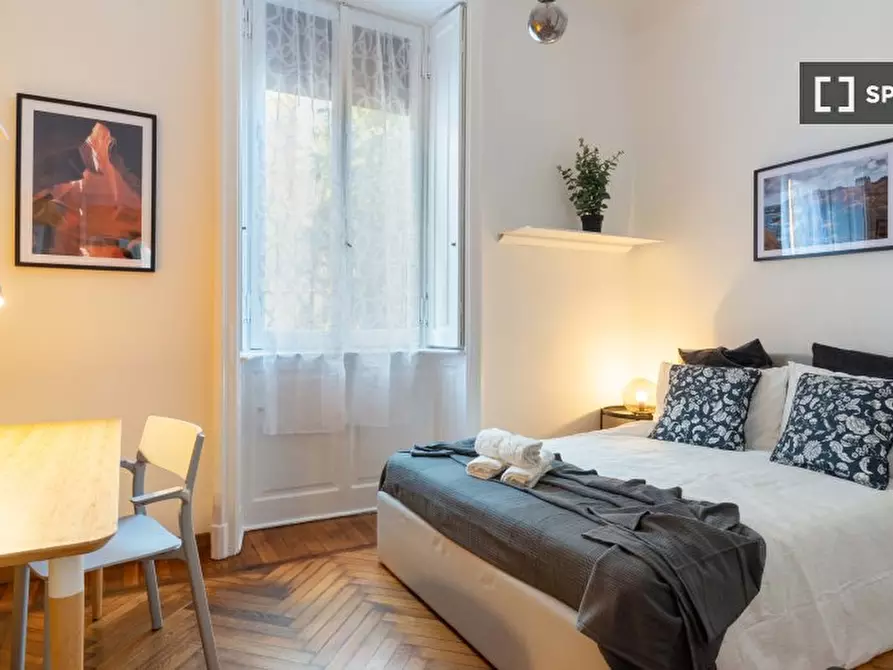 Immagine 1 di Camera condivisa in affitto  in Viale Romagna a Milano