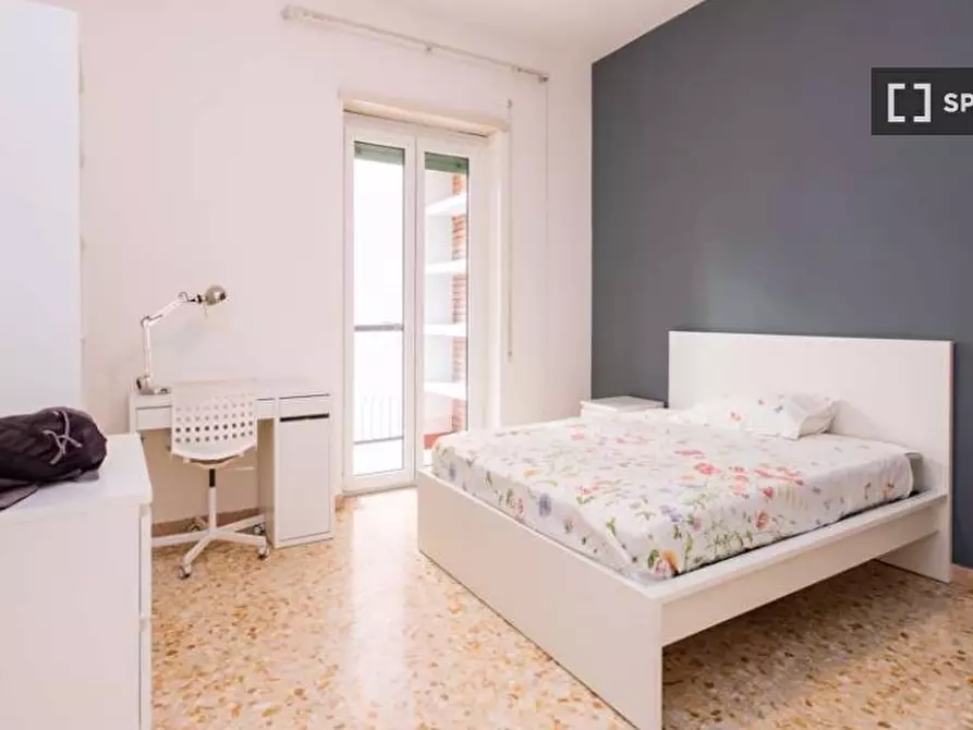 Immagine 1 di Camera condivisa in affitto  in Via Oderisi Da Gubbio a Roma